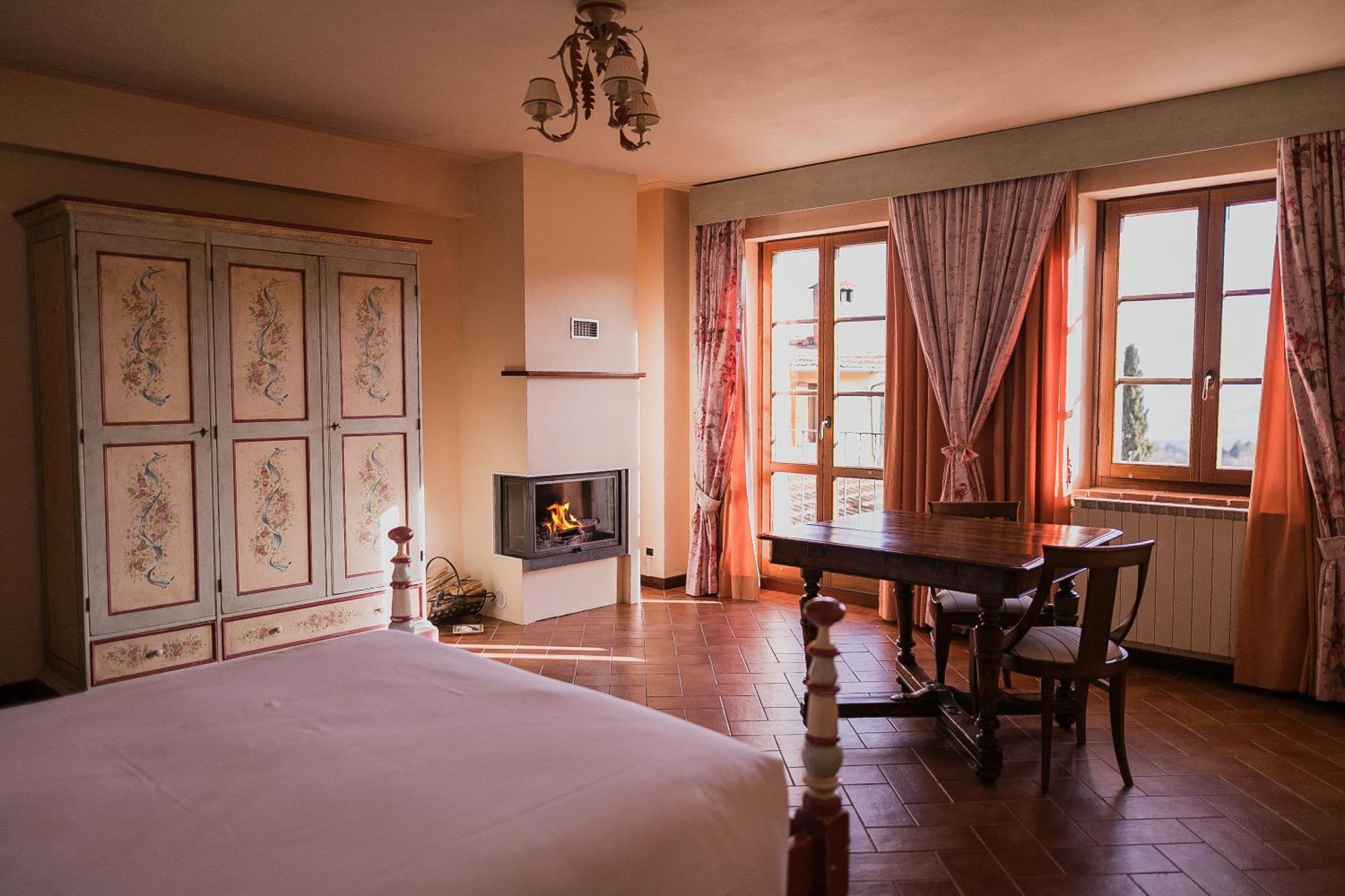 Borgo I Tre Baroni - Spa Suites & Resort Poppi Exteriér fotografie